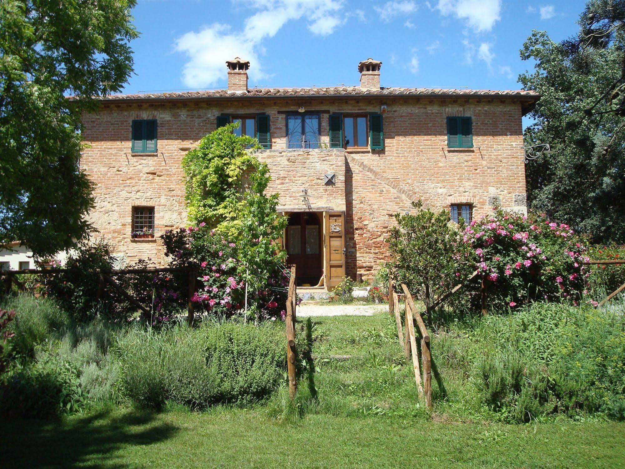 Al Giardino Degli Etruschi Landhaus *